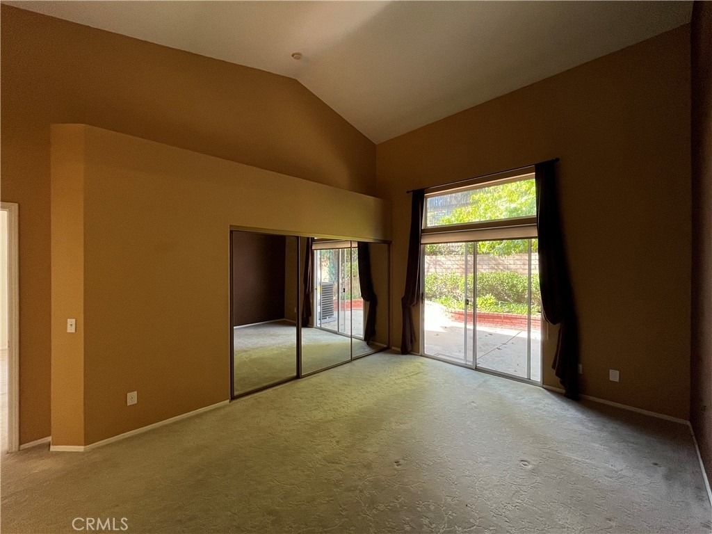 634 Twin Peaks - Photo 18