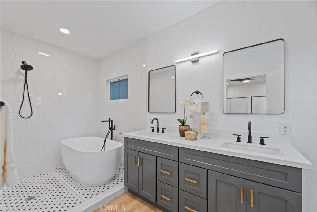 357 1/2 Cornwell - Photo 17