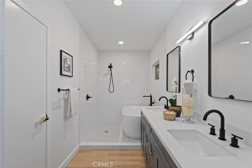 357 1/2 Cornwell - Photo 16