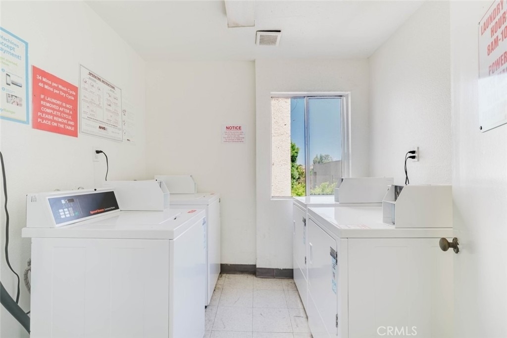 18307 Burbank Boulevard - Photo 14