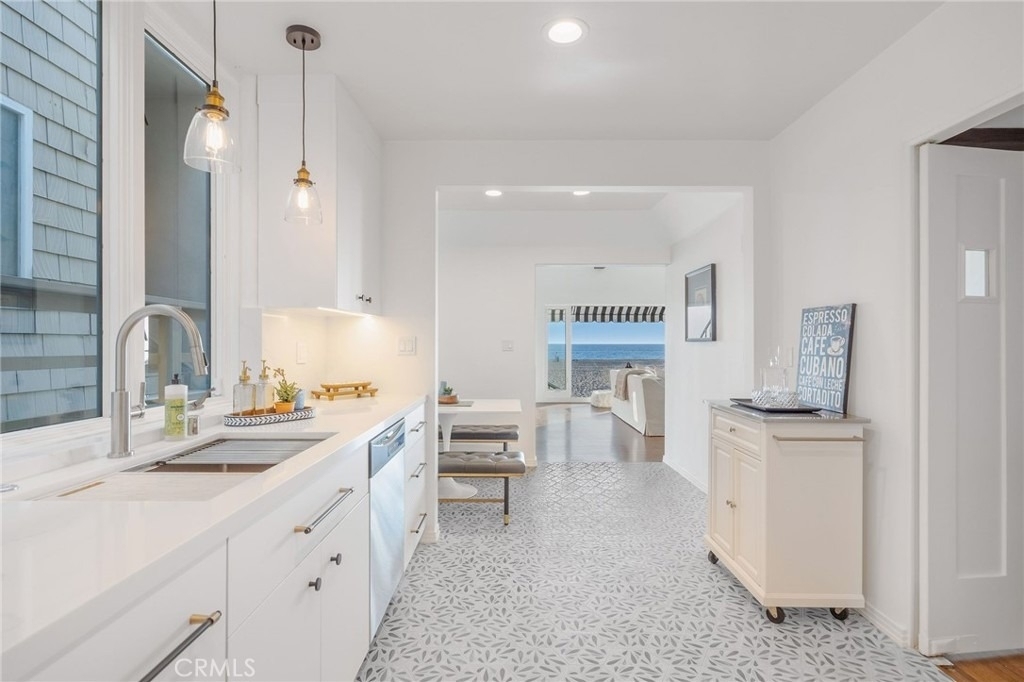2654 The Strand - Photo 54