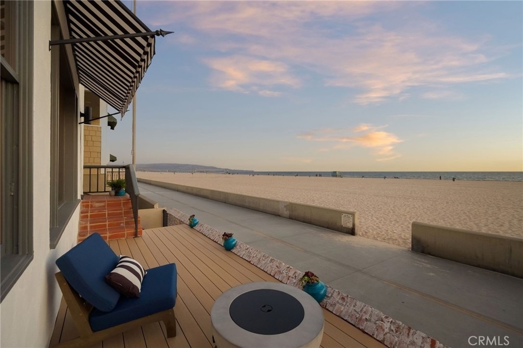 2654 The Strand - Photo 73