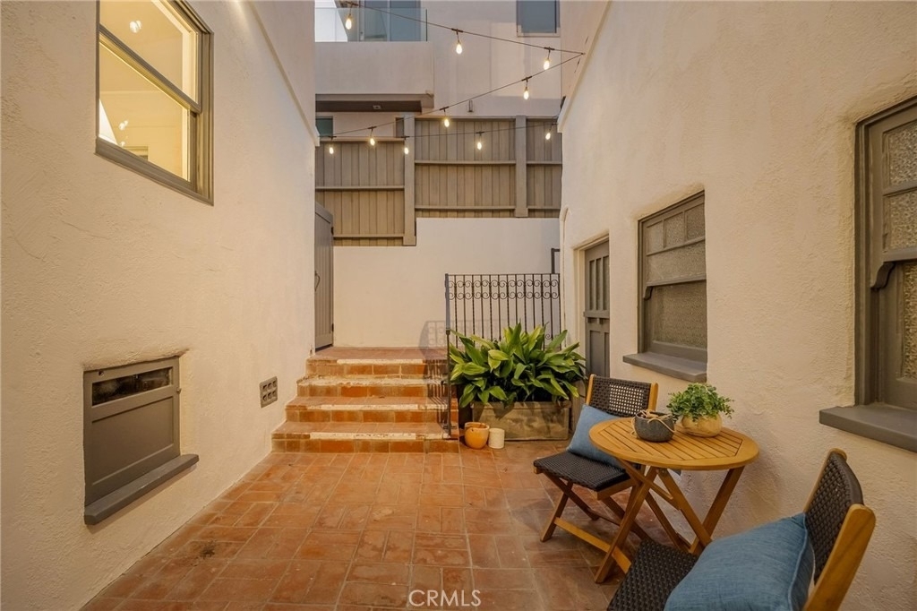 2654 The Strand - Photo 64