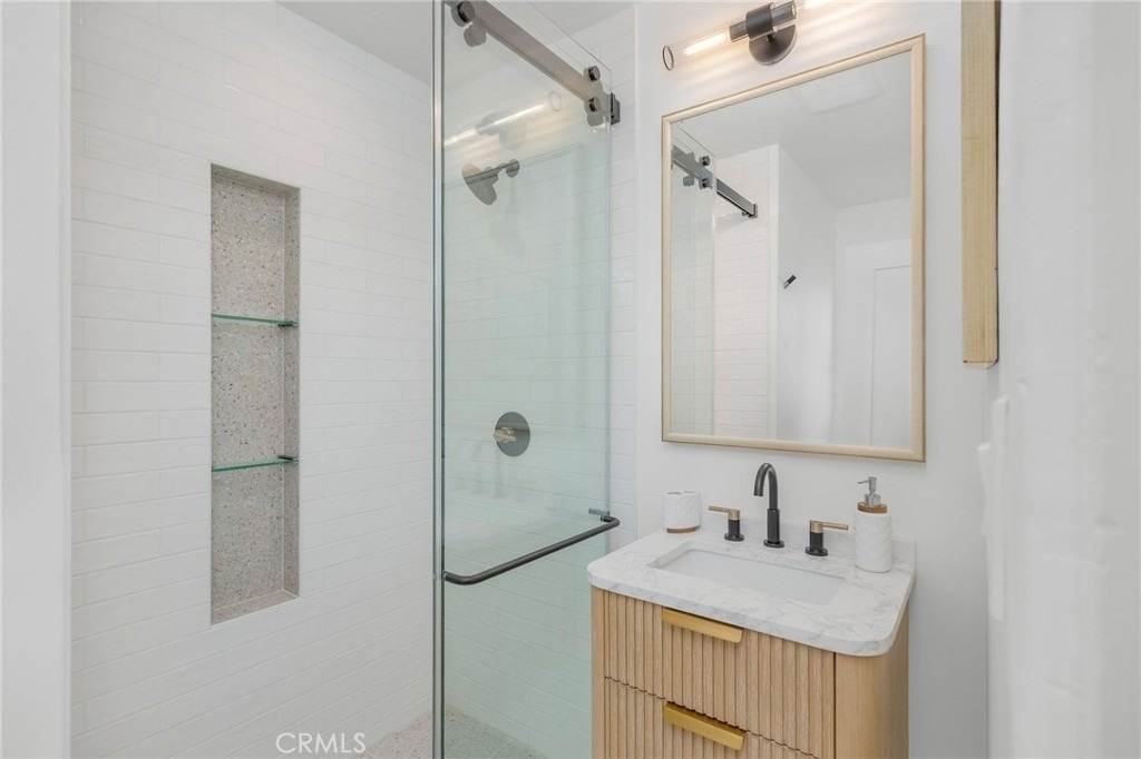 2654 The Strand - Photo 35