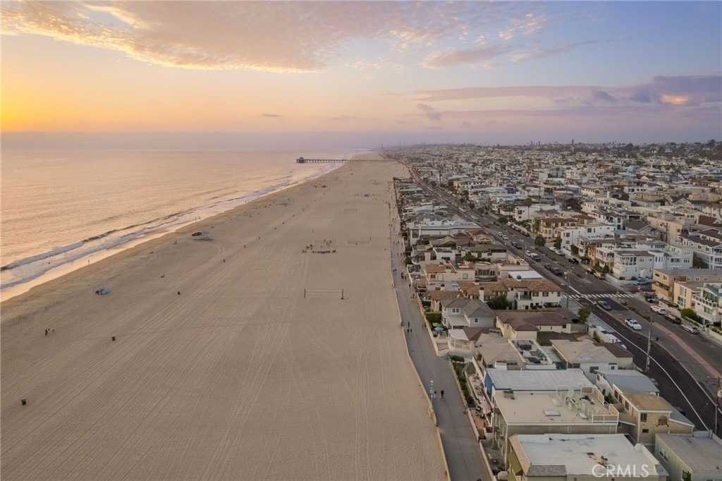 2654 The Strand - Photo 1