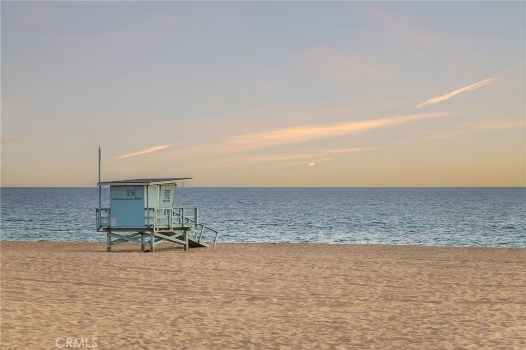 2654 The Strand - Photo 62
