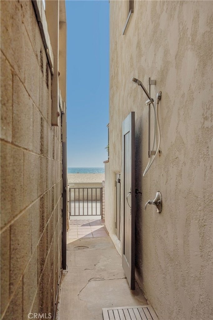 2654 The Strand - Photo 10