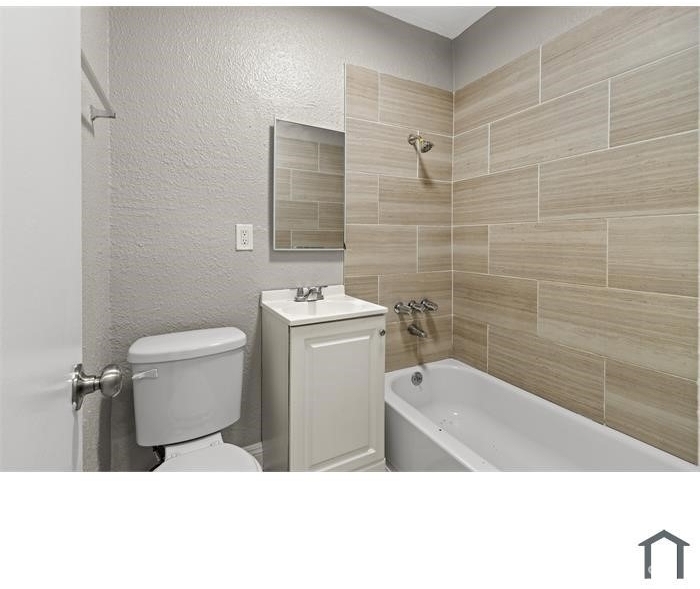 310 W Magnolia - Photo 2