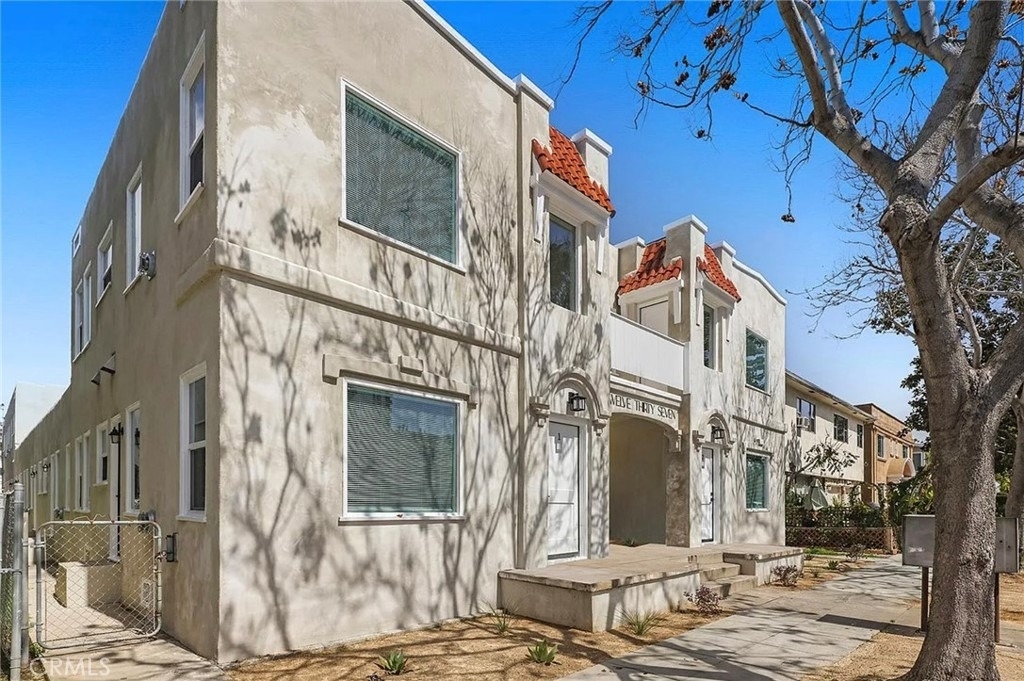1237 E 1st - Photo 0
