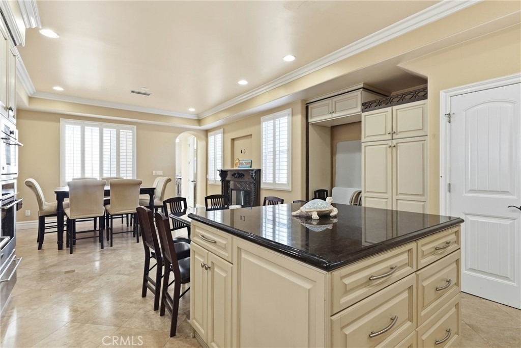 211 Chicago Ave - Photo 9