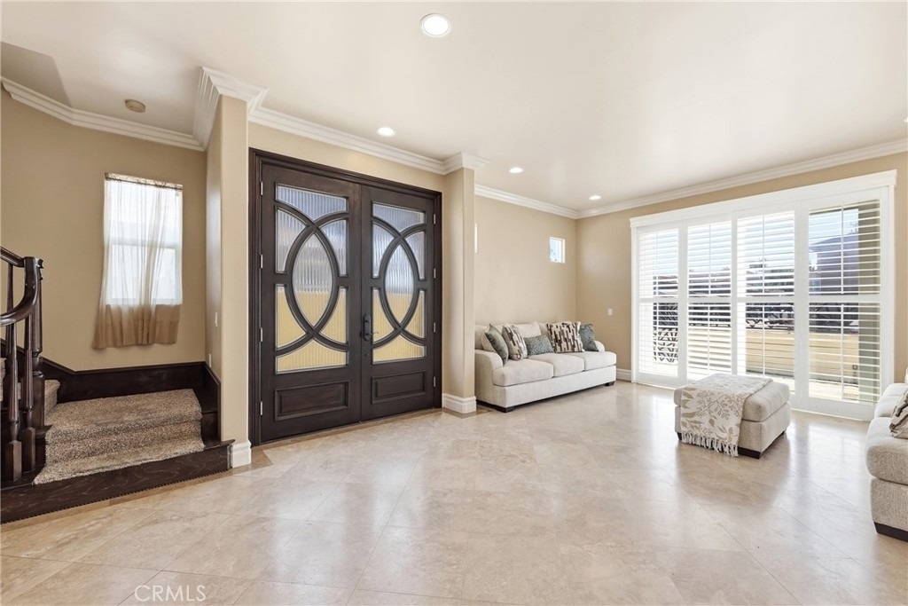 211 Chicago Ave - Photo 5