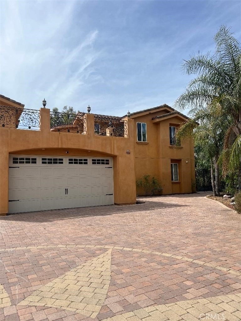 7880 E Autry Drive - Photo 0