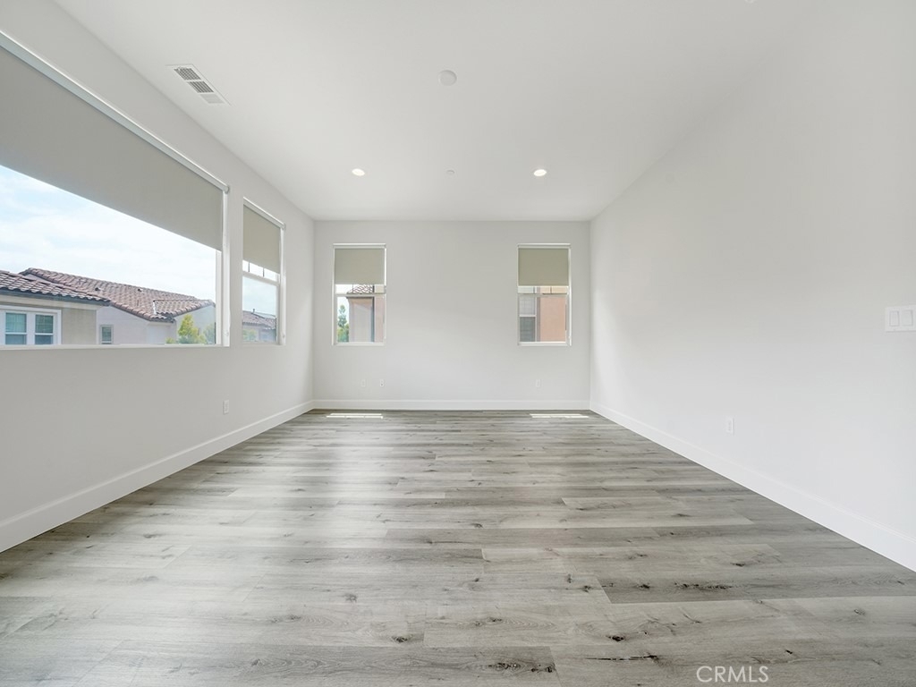 10382 Elizabeth Lane - Photo 17