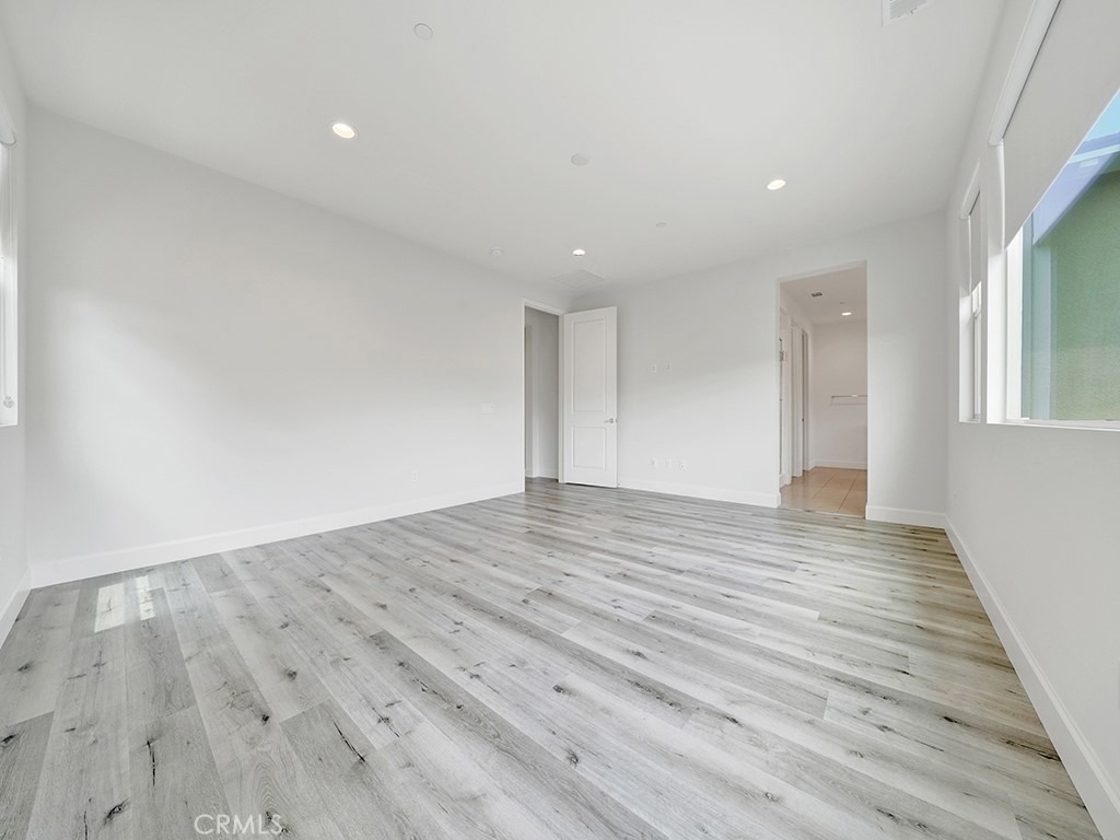 10382 Elizabeth Lane - Photo 18