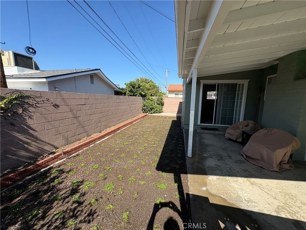 2049 W 185th Street - Photo 15