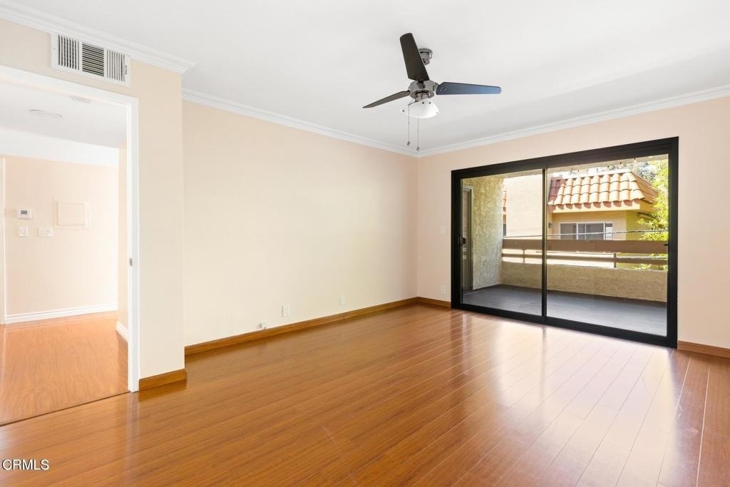 1037 N Vista Street - Photo 8