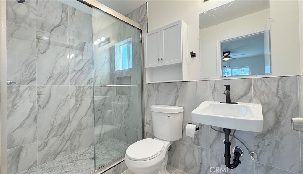 284 N Palm Avenue - Photo 18