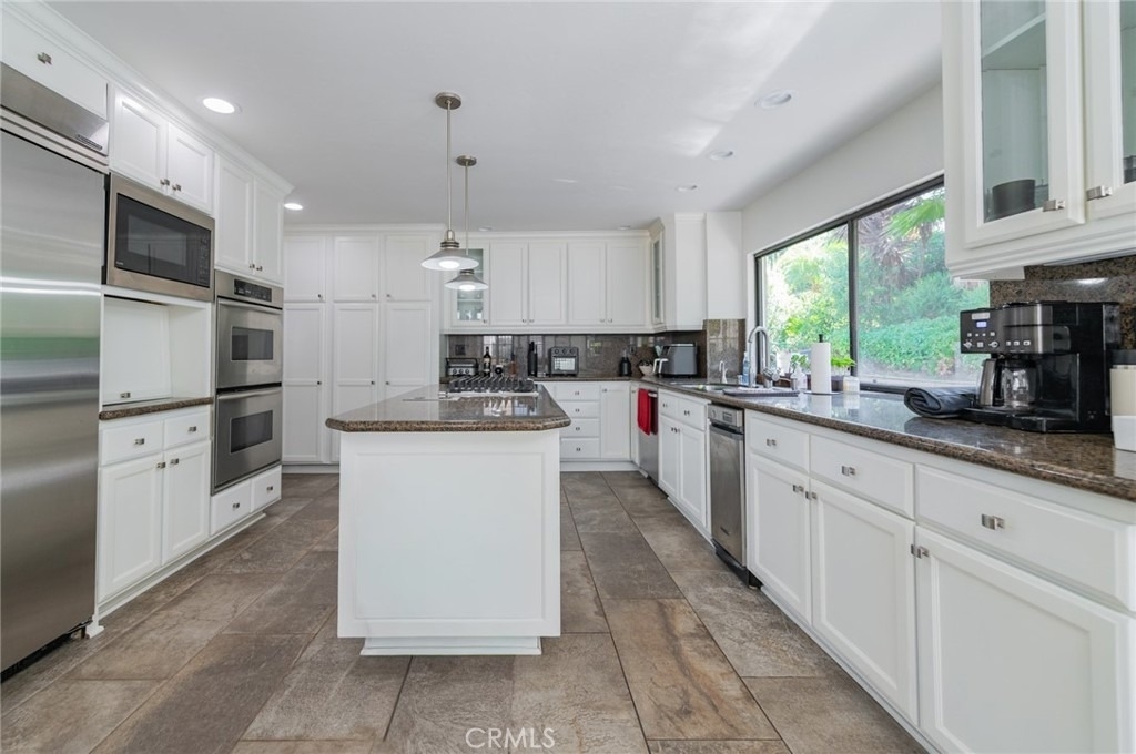 24692 Kings Road - Photo 15