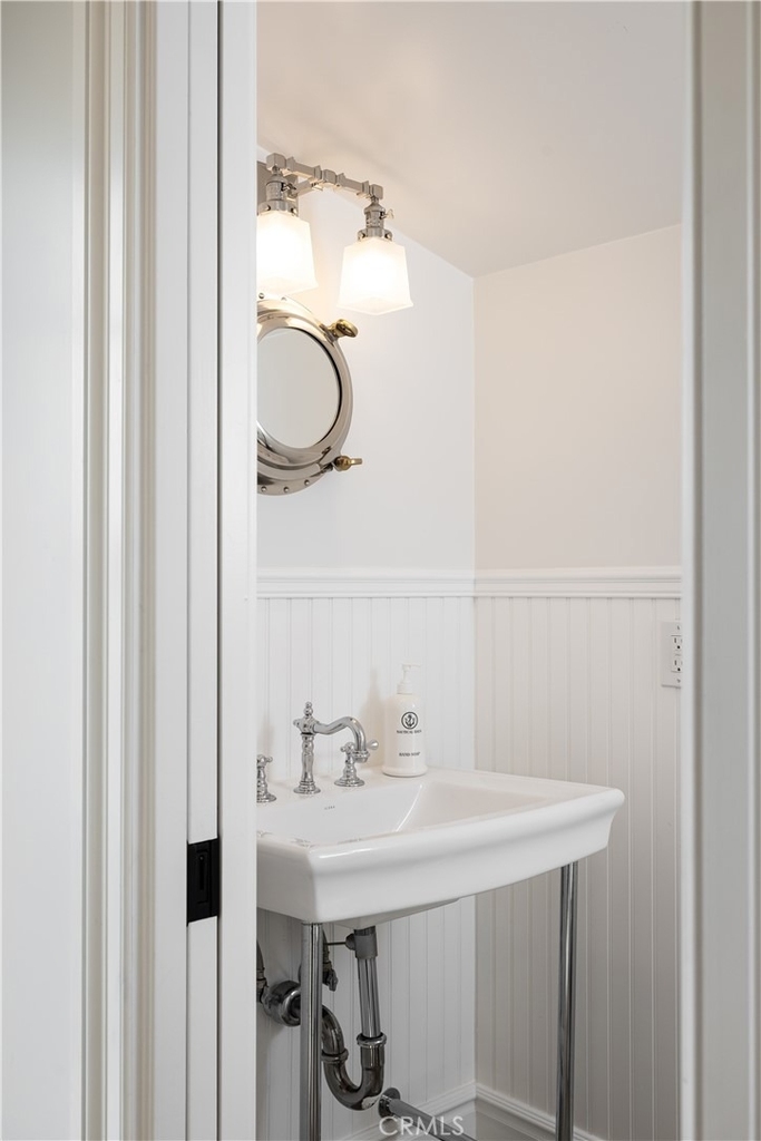 1508 E Balboa Boulevard - Photo 18