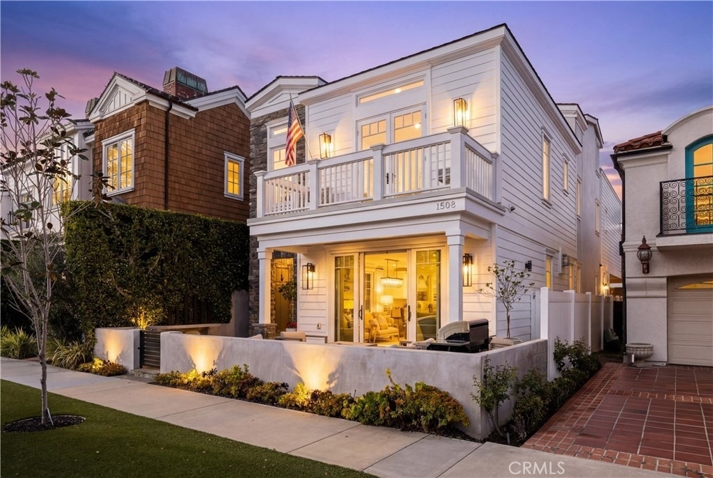 1508 E Balboa Boulevard - Photo 2