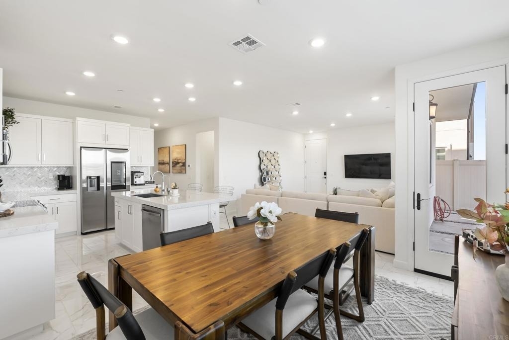 821 Mateo Street - Photo 8