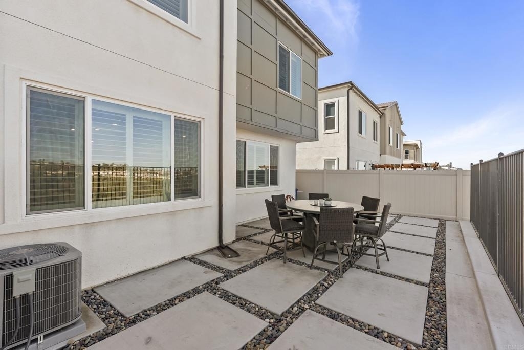 821 Mateo Street - Photo 22