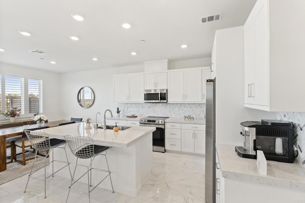 821 Mateo Street - Photo 3