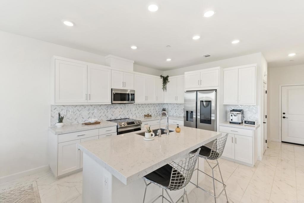 821 Mateo Street - Photo 2