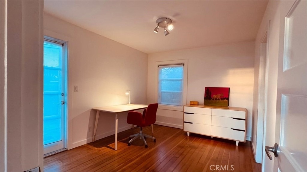 645 Thalia Street - Photo 6
