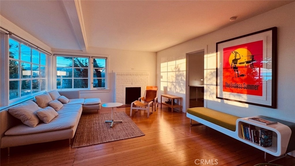 645 Thalia Street - Photo 2