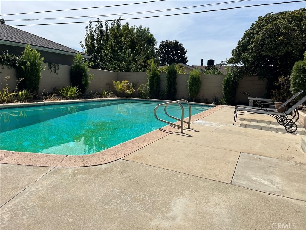 2440 Queensberry Road - Photo 34