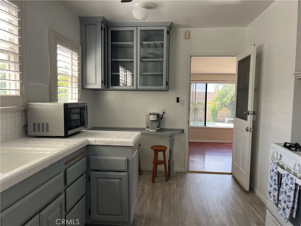 2440 Queensberry Road - Photo 14
