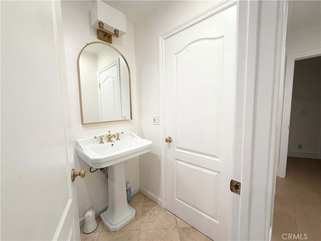 28 W Sycamore Avenue - Photo 26