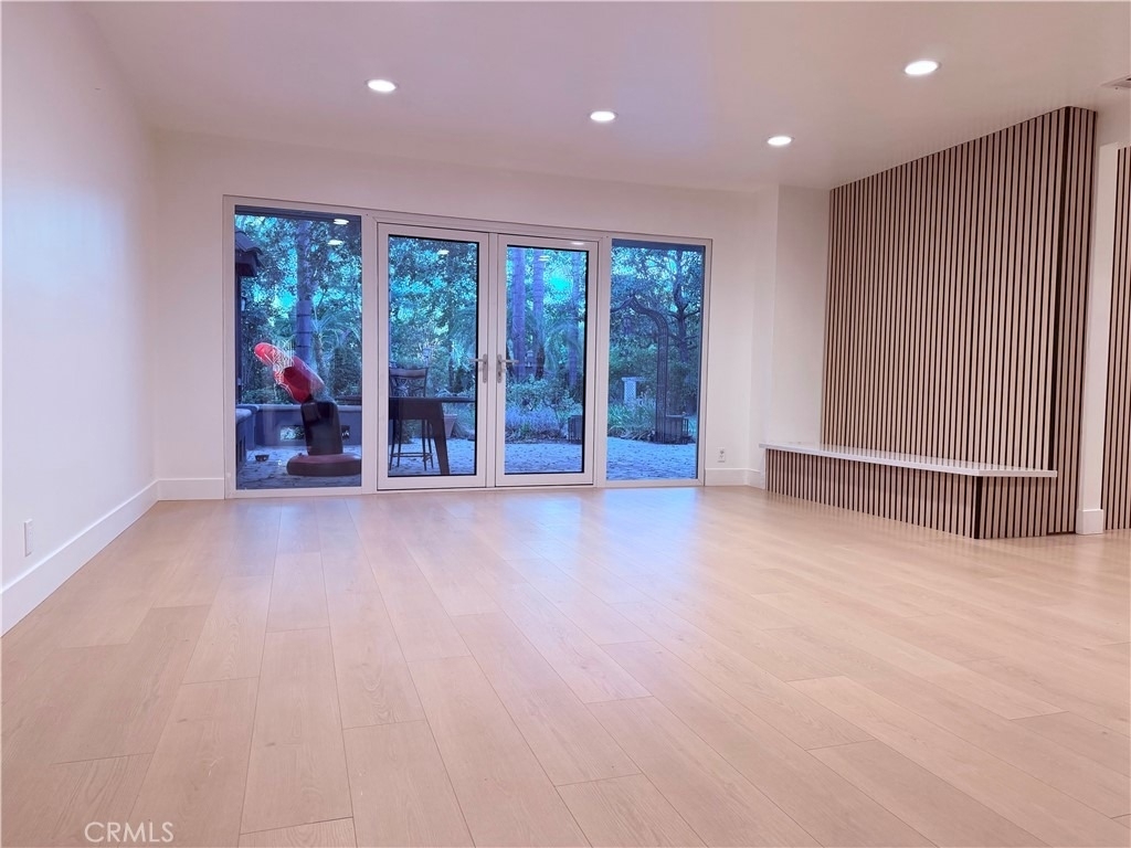 28 W Sycamore Avenue - Photo 13