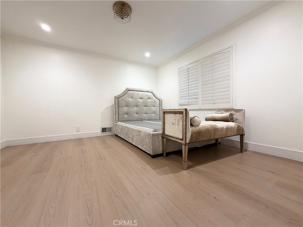 28 W Sycamore Avenue - Photo 15