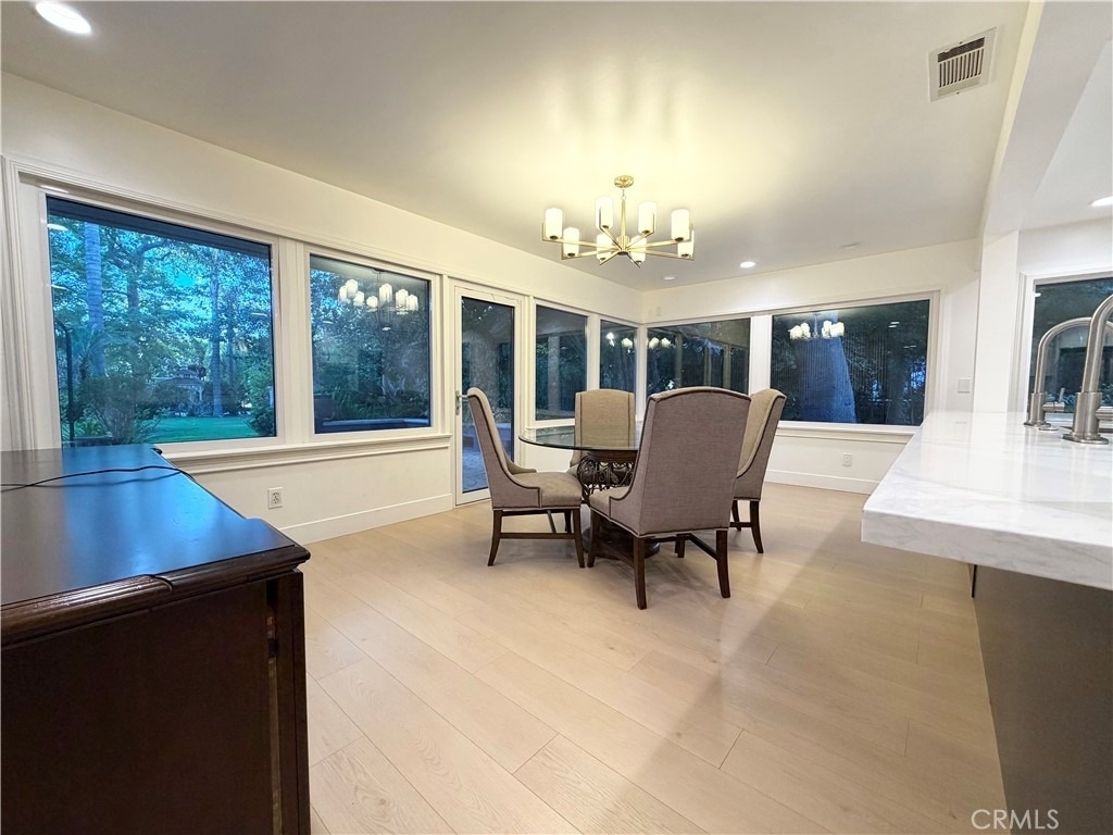 28 W Sycamore Avenue - Photo 8