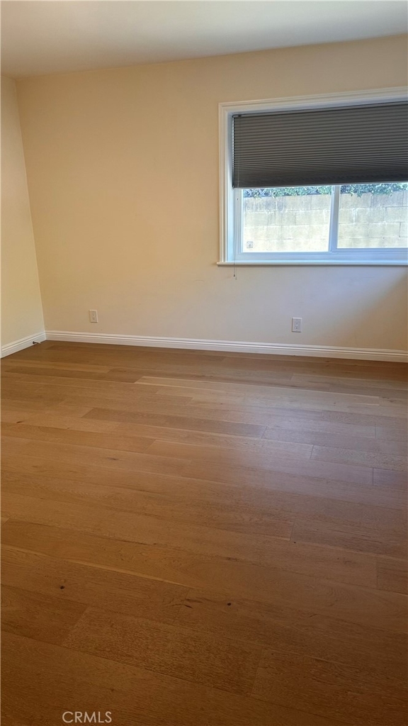 1119 Mayflower - Photo 8