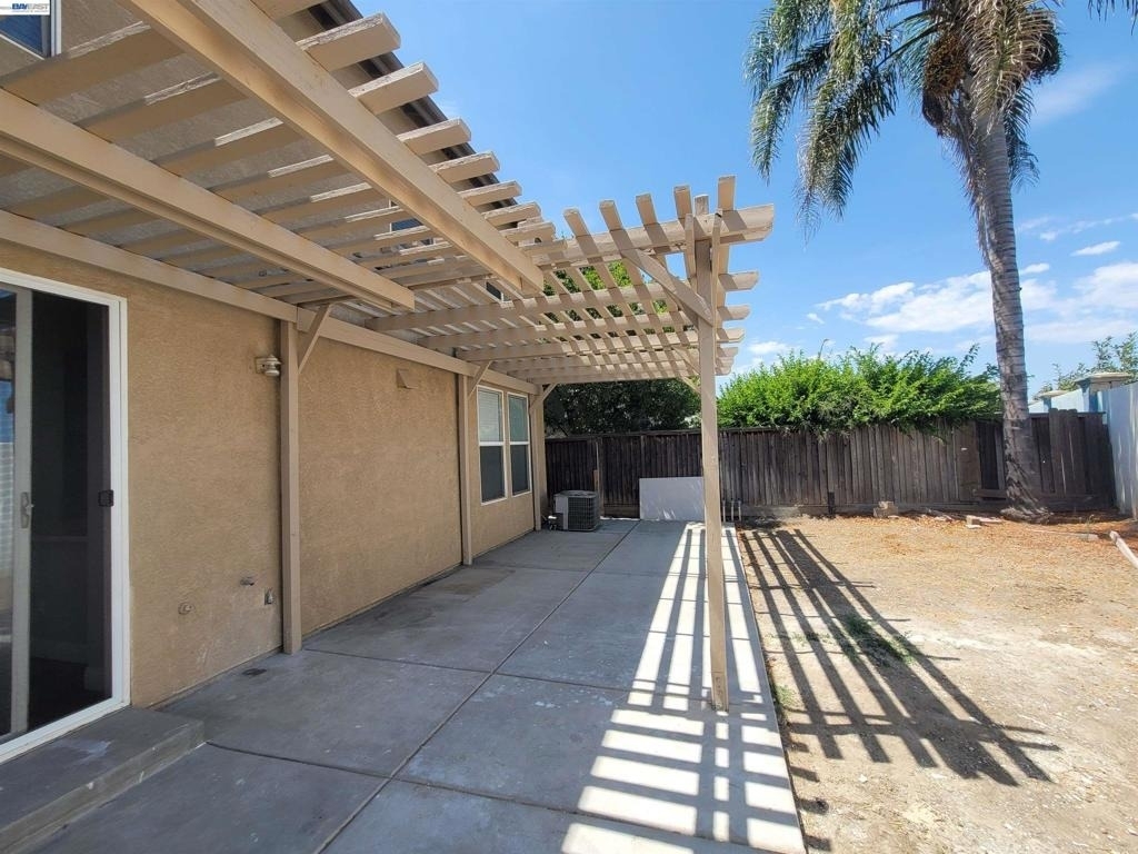 577 Rockingham Way - Photo 3