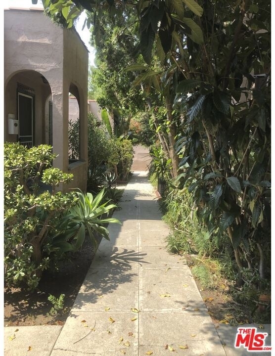 1665 Golden Gate Avenue - Photo 26