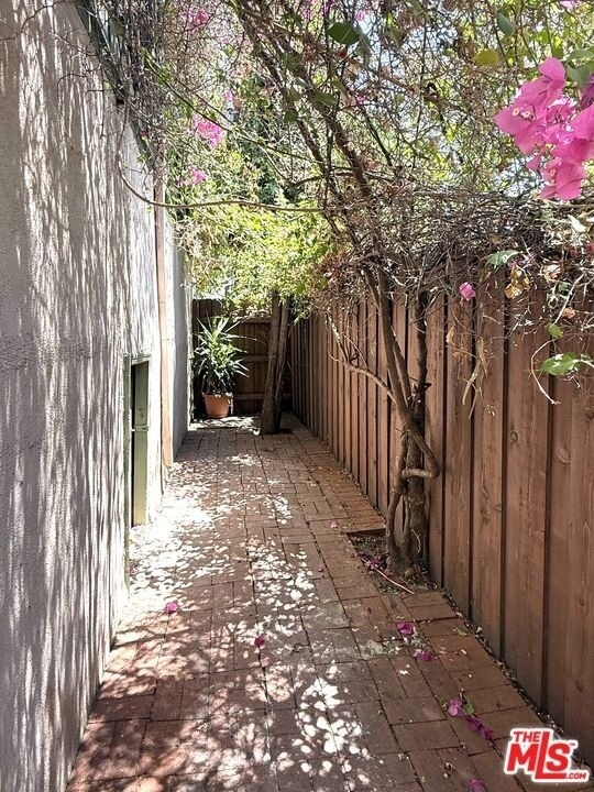 1665 Golden Gate Avenue - Photo 22