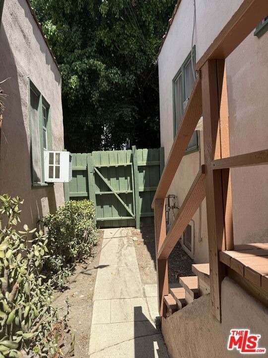 1665 Golden Gate Avenue - Photo 20
