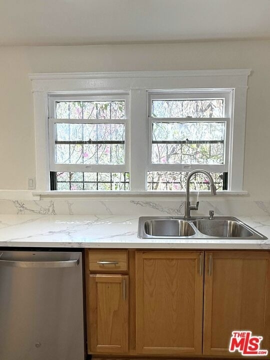 1665 Golden Gate Avenue - Photo 15
