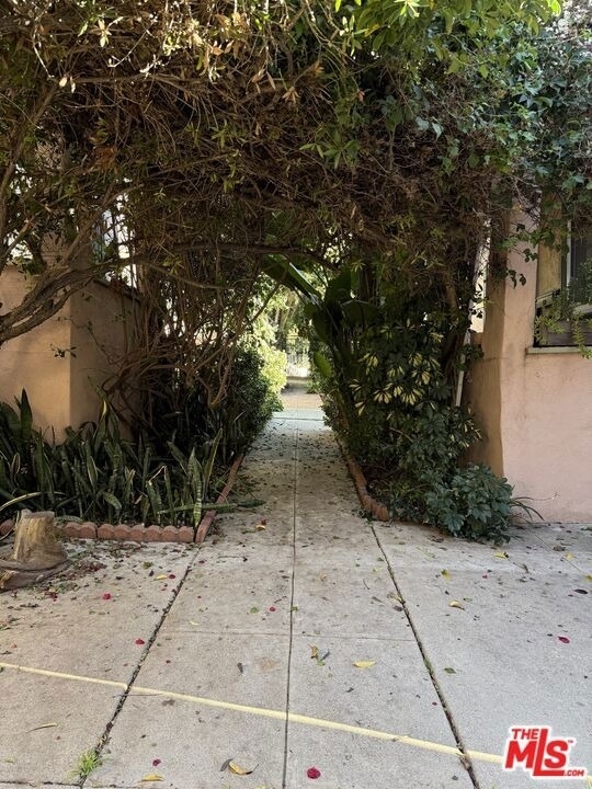 1665 Golden Gate Avenue - Photo 25