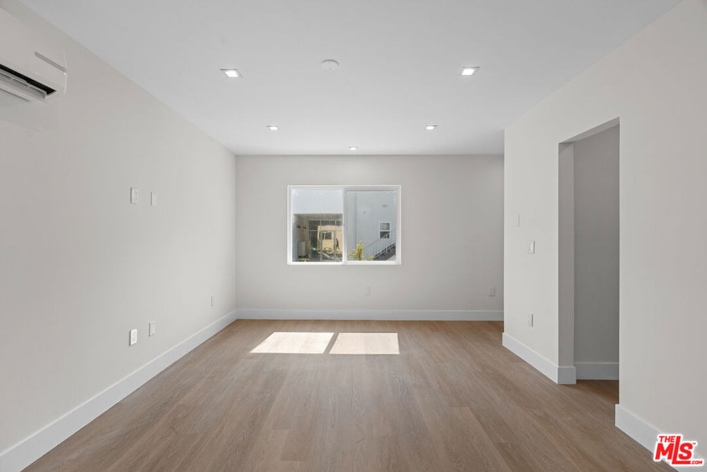 420 S Sepulveda Boulevard - Photo 10