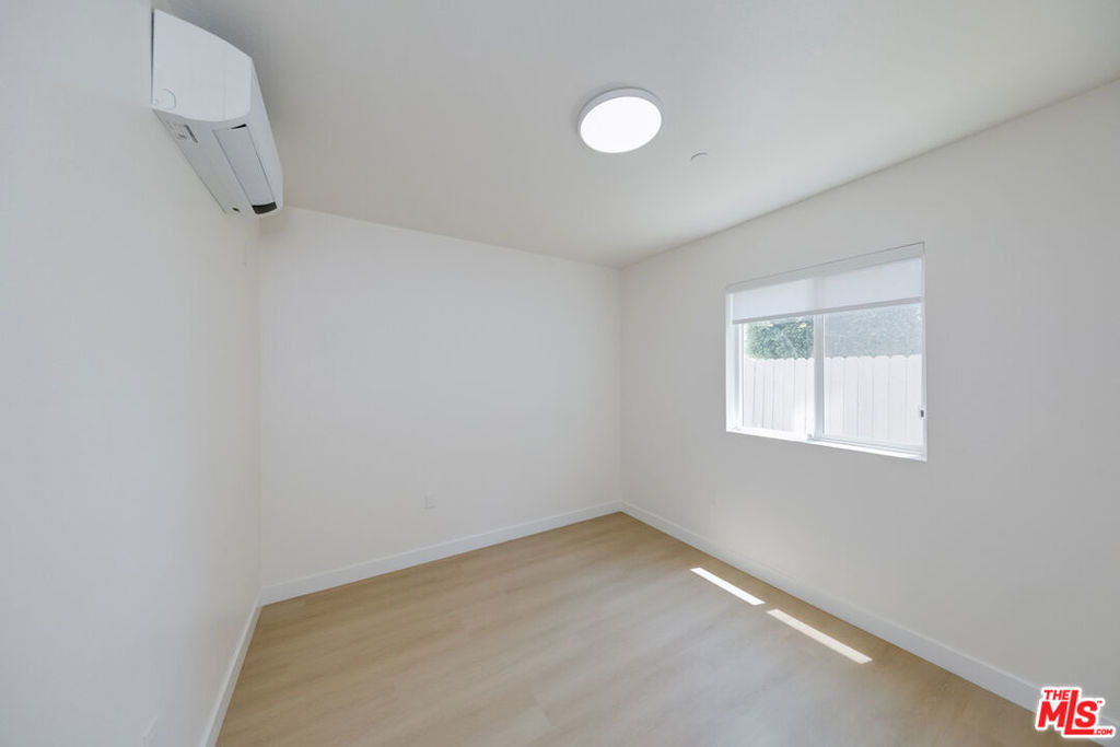237 N Chicago Street - Photo 4