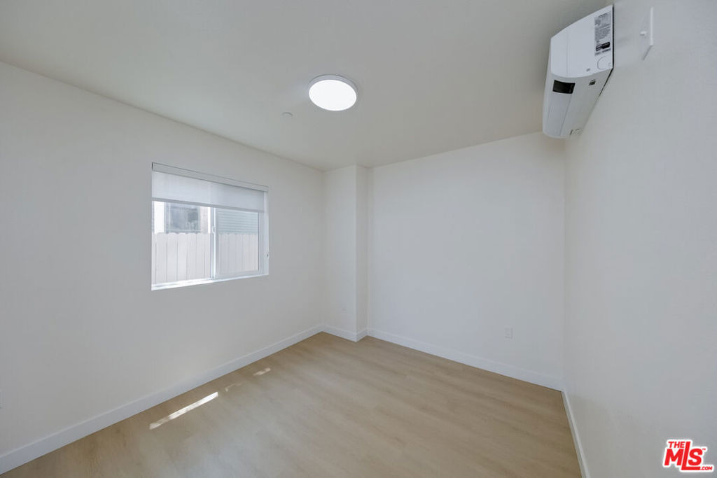 237 N Chicago Street - Photo 2