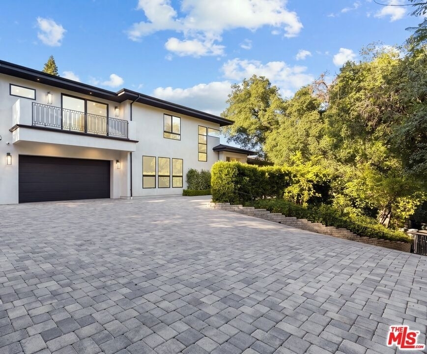 17401 Rancho Street - Photo 3