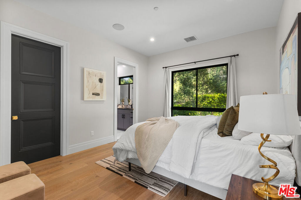 17401 Rancho Street - Photo 24