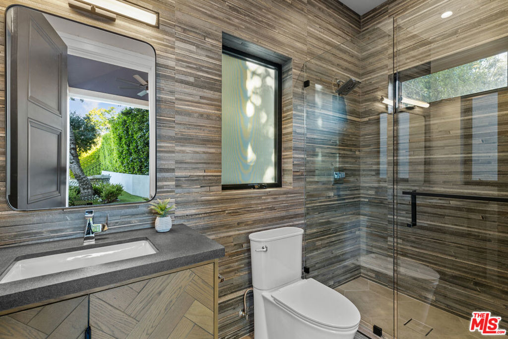 17401 Rancho Street - Photo 43
