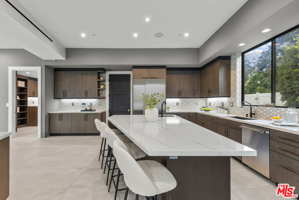 17401 Rancho Street - Photo 19